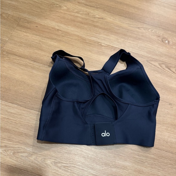 Alo Yoga Airlift Empower Bra - Picture 6 of 7